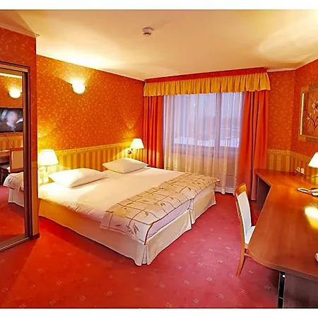 Hotel Janusz 3*